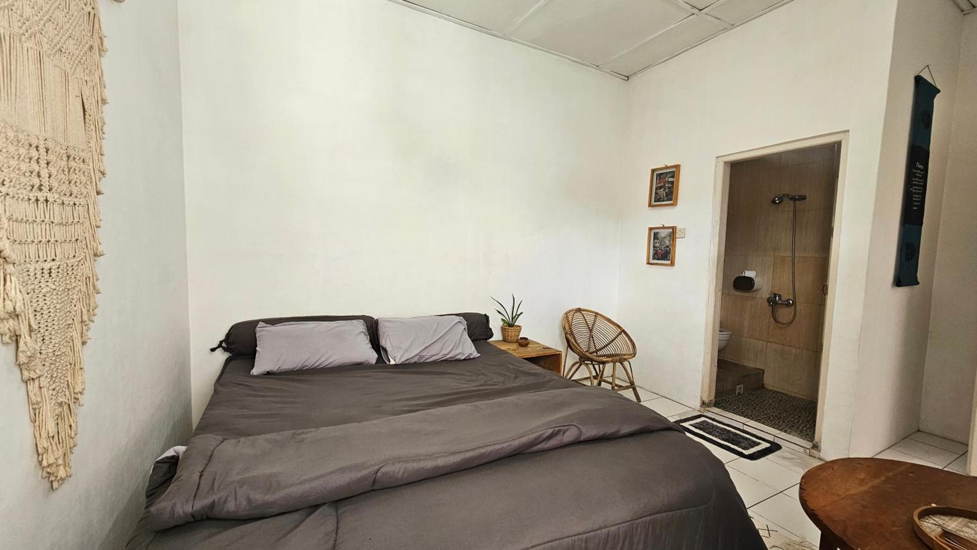Oke Baik Hostel 요그야카르타 외부 사진