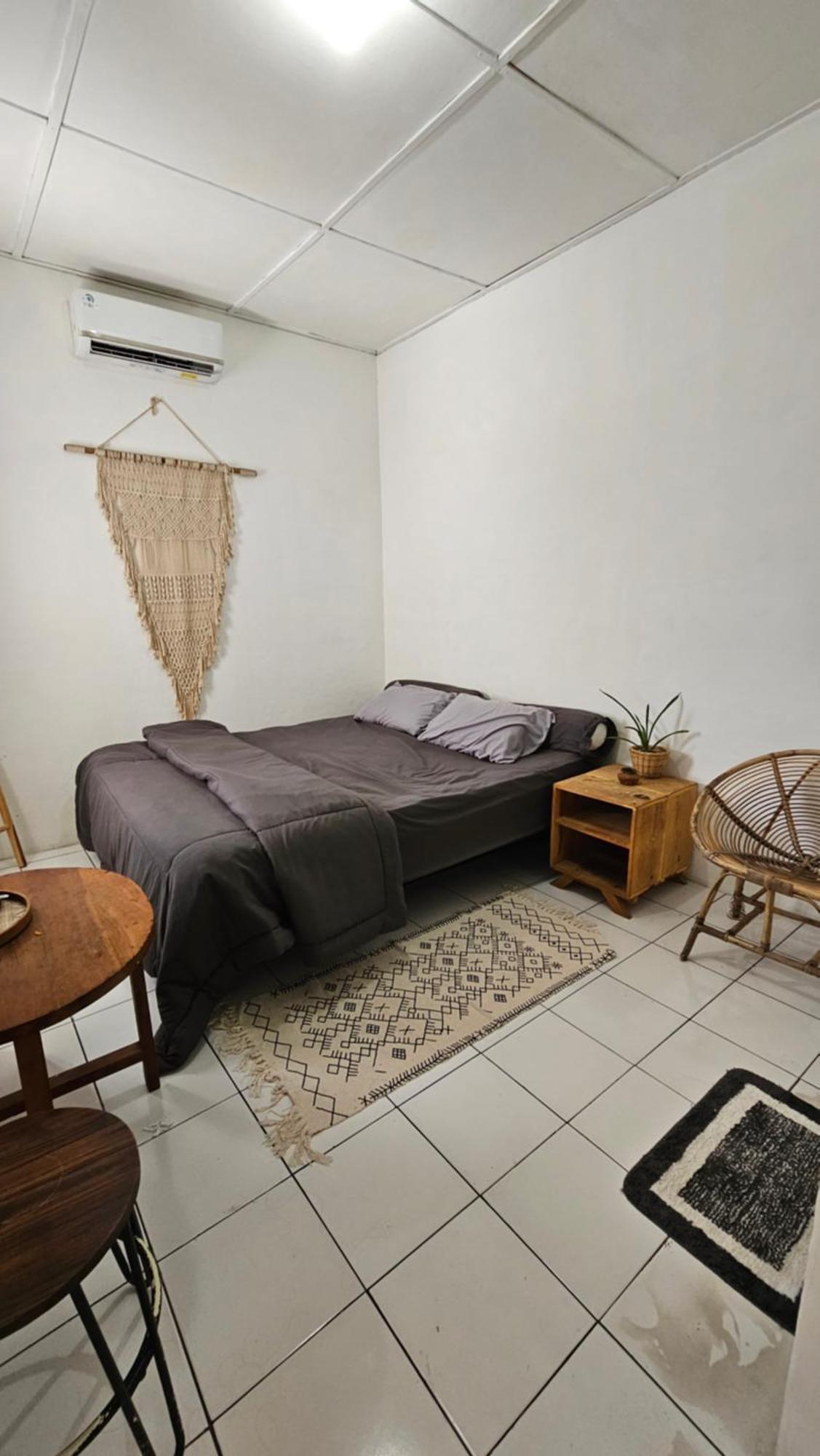 Oke Baik Hostel 요그야카르타 외부 사진