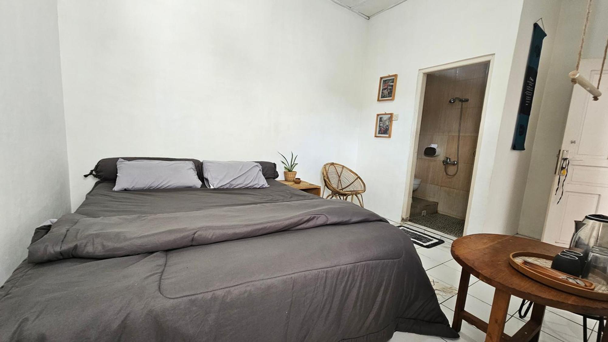 Oke Baik Hostel 요그야카르타 외부 사진